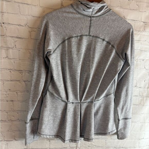 Lululemon Warm Your cored Stripped Long Sleeve Top Size Medium - Picture 10 of 11
